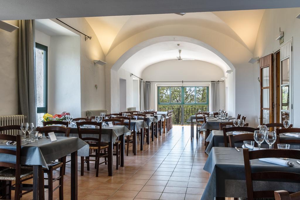 Hostatgeria Restaurant Els Angels Hotel Madremanya Esterno foto